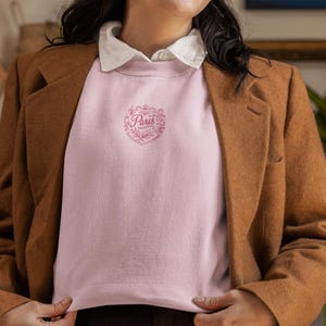 Paris Embroidered Sweatshirt Coquette Aesthetic Preppy Paris Crewneck Cute Travel Pullover French Style Sweater Paris Gift Shirt Romantic