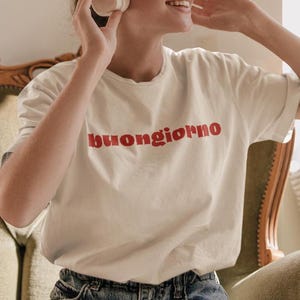 Chemise Buongiorno, t-shirt graphique vintage, t-shirt surdimensionné pour femme, couleurs rétro confortables, t-shirt italien t-shirt d&#39;été mignon, t-shirt de vacances à la mode