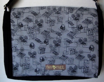 Bolso bandolera negro con estampado de música estilo retro para libros, portátiles y pañales.