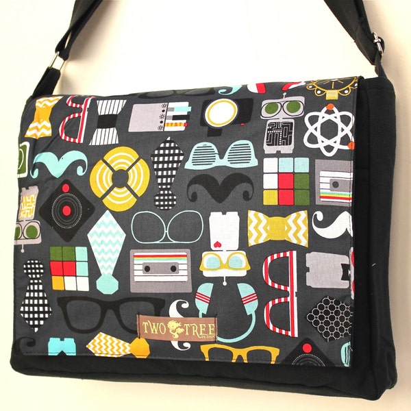 Black GEEK CHIC Print MESSENGER Book Laptop Diaper Bag