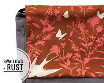 Bolso bandolera para libros, tabletas y portátiles GOLONDRINAS y MARIPOSAS color óxido