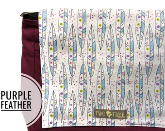 Bolso bandolera Purple FEATHERS MESSENGER para tablet, libro, portátil y pañales.