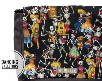 Bolso bandolera marrón para portátil, tableta y pañales con diseño del Día de Muertos