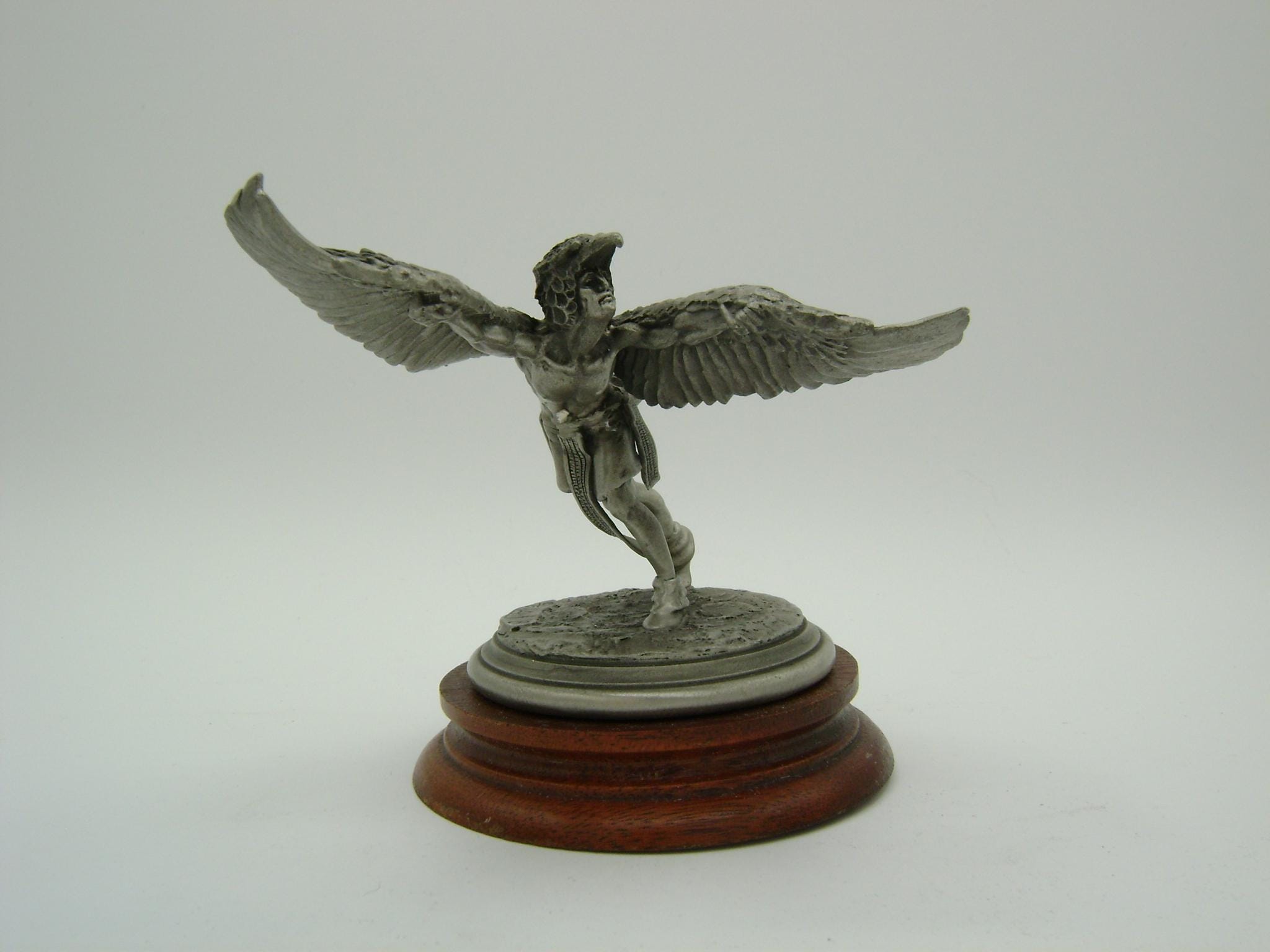 vintage Amercan fine pewter limited edition Jemez Eagle Dancer figurine 1982 Pollana Chilmark