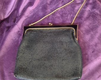 1930年代のWhiting & Davis製シルバーメッシュ財布、メタルチェーン 