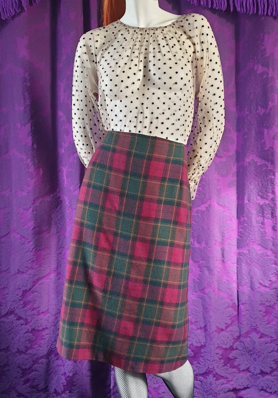 Vintage Maroon and Forest Green Pure Wool Tartan S
