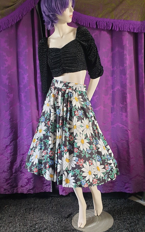 Giant Daisies 80s does 50s Full Rayon Skirt by St 