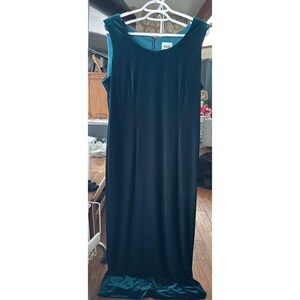 foxie fit and flare dress champagne Beaded Square Neck Metallic Midi In Mink, Mink / Regular / 0 Color:CHATEAU BROWN FLORAL wears an XS Milk & Honey 32205 Harlow
