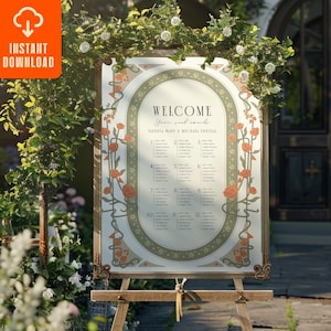 Puede incluir: Un plano de asientos de boda en un caballete, con un diseño floral con rosas naranjas y detalles verdes. El letrero dice "BIENVENIDOS" e incluye los nombres de los invitados y los números de mesa. El letrero tiene un borde dorado.