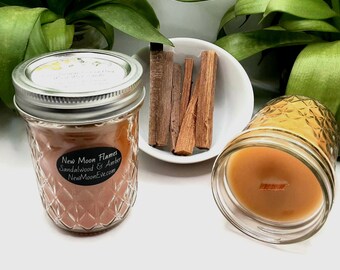 100% Beeswax Sandalwood & Amber Candles with Crackling Wood Wicks / Allergy-Friendly / Use Indoors and Outdoors / Handmade / Mason Jars