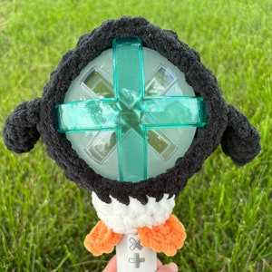TXT Huening Kai Penguin Crochet Lightstick Moabong Cover