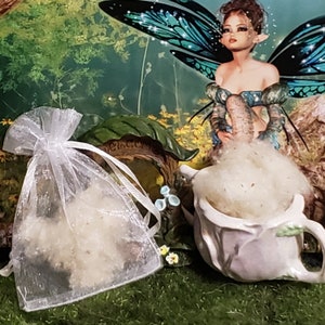 COTTONWOOD Fluff FAERIE MAGIC, Glamour, Spell and Charm Ingredient, Pagan, Wicca, Fairy