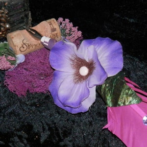 QUILL Pen & Rest SET PuRPLE PETUNIA, Pink Feather Pen and Cork Pen Rest Handmade