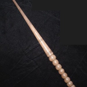 WALNUT MAGIC WAND, Solemnity - Inner Clarity - Introspection - Handmade, Pagan, Wicca, WiZARD, Fairy, Druid, Potter