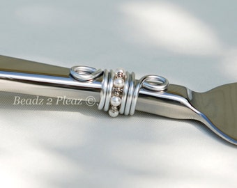 luxurious wedding cake knife