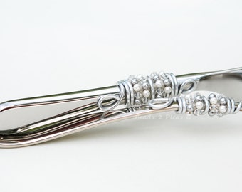 luxurious wedding cake knife