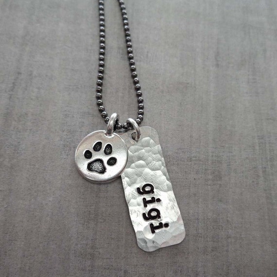 Pet Lover Gift Tag Necklace - Pet Memorial Jewelry - Custom Dog Cat Name - Personalized Pet Loss  - Pet Lover Jewelry - Paw Necklace