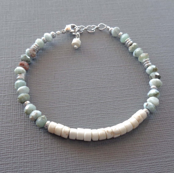 Larimar White Howlite Beaded Bracelet / Calming Crystals Jewelry / Emotional Balance Healing / Beachy Jewelry