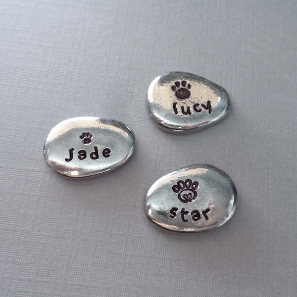 Pet Name Pocket Pebble / Memorial Cat Stone / Pewter Dog Name Pebble / Personalized Pocket Pebble / Custom Pet Name