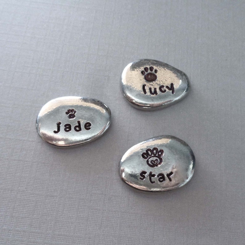 Pet Name Pocket Pebble / Memorial Cat Stone / Pewter Dog Name Pebble / Personalized Pocket Pebble / Custom Pet Name image 1
