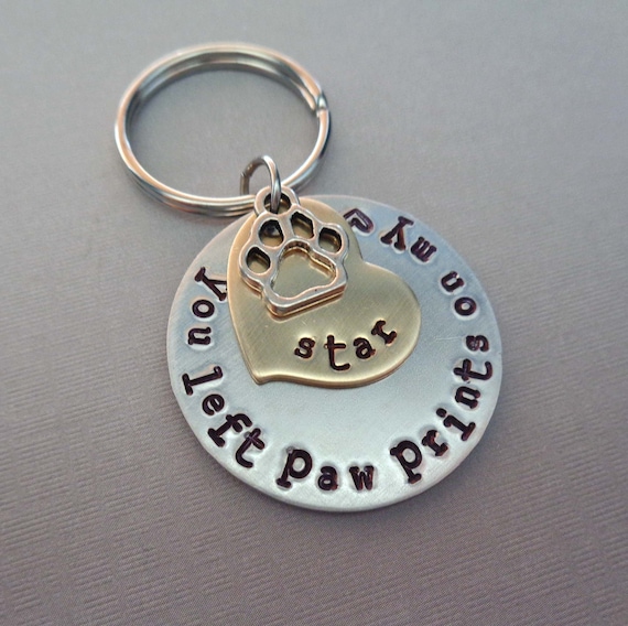 Personalized Pet Memorial Keychain - Paw prints on my heart - Dog Cat Remembrance Keychain - Pet Memorial