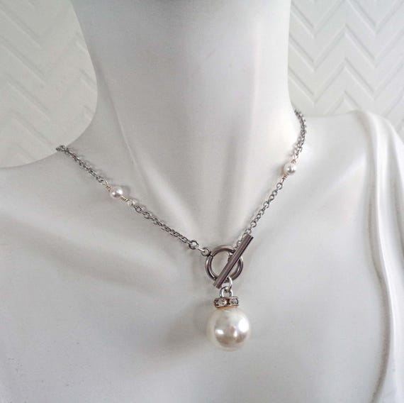 Dainty Pearl Toggle Clasp Necklace / White Pearl Station Necklace / Minimalist Pearl Jewelry