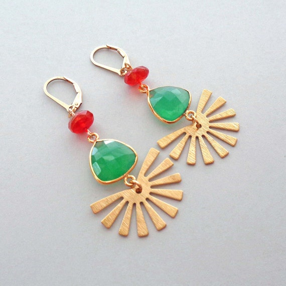 Chrysoprase Carnelian Half Sun Earrings / Luxe Boho Crystal Earrings / Colorful Summer Jewelry / Leverback Earrings