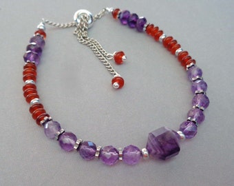 Amethyst and Carnelian Beaded Bracelet / Crown Chakra Stone / Colorful Jewelry / Amethyst Jewelry