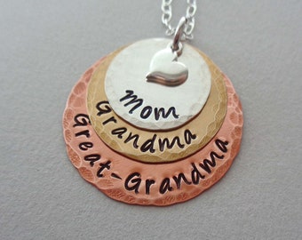 Mom Grandma Great-Grandma Necklace with Heart / Mothers Day Gift / Great Grandma Jewelry / For Grammy Nonna