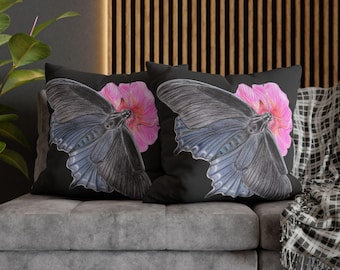 Quadratischer Poly Canvas Kissenbezug, Pipevine Schwalbenschwanz Schmetterling auf Schwarz Design