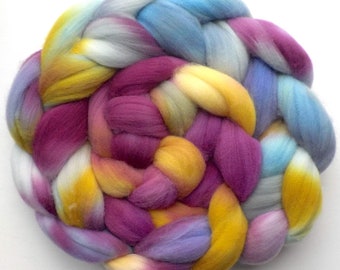 Rambouillet Hand Dyed Roving Combed Top Spinning Fiber - Ranunculus, 5.5 oz.