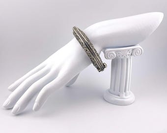 Black Metal Openable Bangle (size-2.4)
