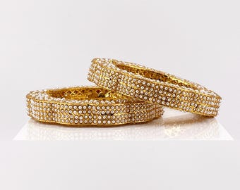 Gajra Bangles with White Pearls (Size:2.4)
