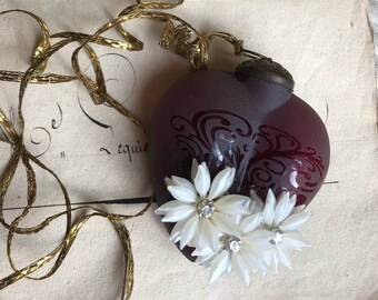 A sweet heart ornament