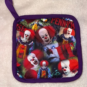 Stephen King IT! Tim Curry Pennywise Pot Holder