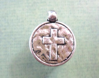 6 pcs Hammered Cross Double Sided Pendants, of High Quality Antique Silver Plated Pewter 20x16x2mm Cross Charms C9031