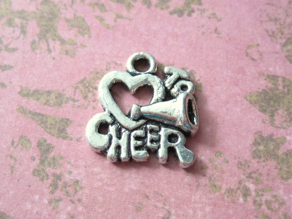 5 Love Cheer Charms 18x15mm in Antique Silver Heart, Megaphone, Cheer C9069