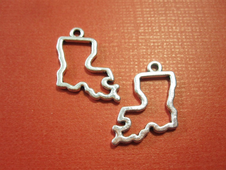 25 Silver State of Louisiana State 18x17mm C1311B