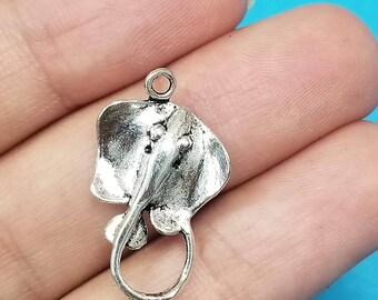 5 Sting Ray Charms Antique Silver 24X16MM, 3D C9212