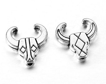 10pcs of El Toro Skull Beads, double sided with horns, Antique Silver plated 14x14x3mm, 2mm hole 3D beads, MB22-054