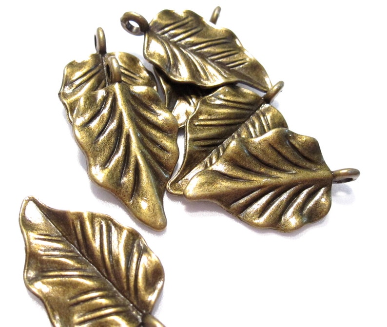 5 Leaf Charms Large Antique Brass Leaves Leaf Pendants C1099 Etsy
