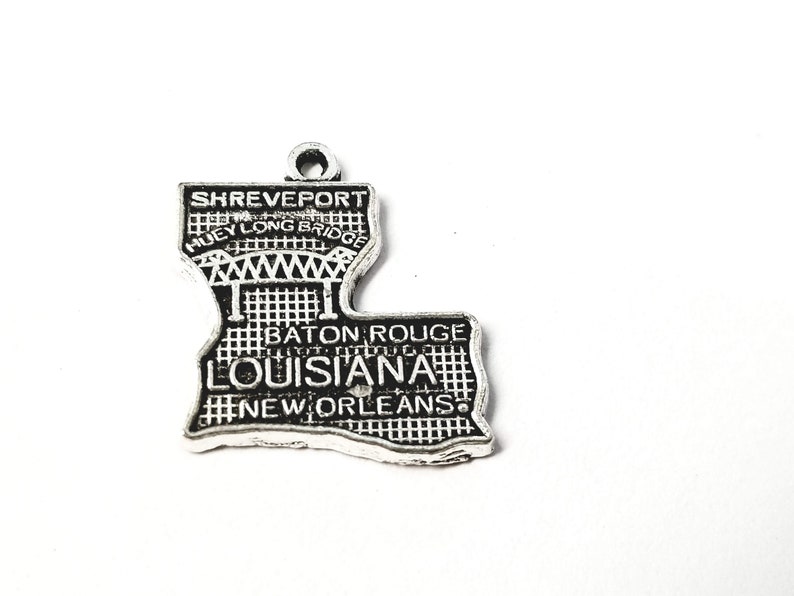 4 Silver Louisiana State Charms or Pendants 23x20mm C9222