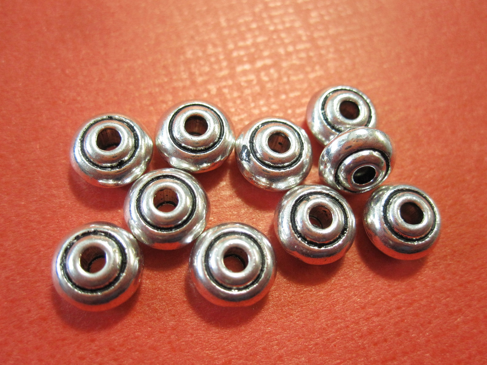 200 Perline Distanziali In Lega Tibetana - Anelli Lisci Argento Antico Da 6,5 Mm Per Bigiotteria