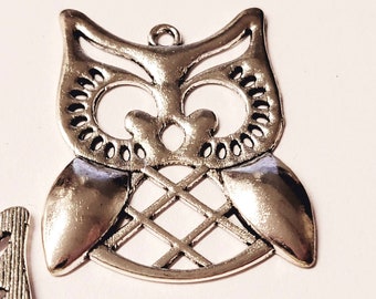 Silver Owl Pendant  31x28mm C9324