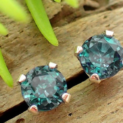Alexandrite Studs Genuine Lab Grown Alexandrite Stud Etsy
