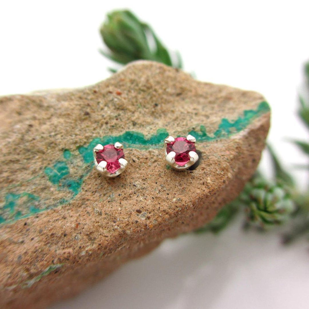 Diamond And Ruby Earrings In 14k Gold Heart Earring Studs, 5x5mm - Foto 5