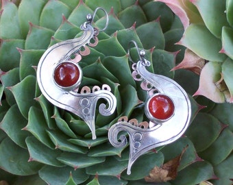 JUMPING FISH - Silver Earrings with stone