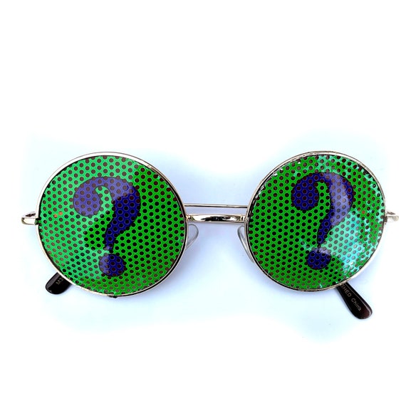 Make a Sunglasses Storage Rack » Dollar Store Crafts