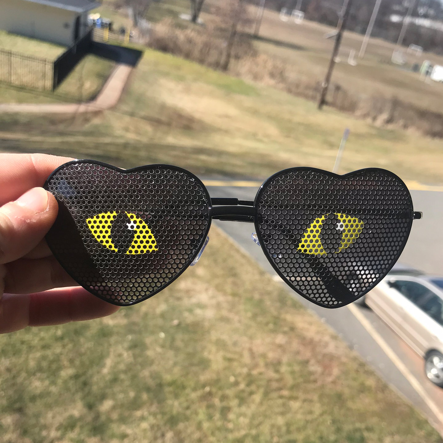 Cat eyesHeart-Shaped Sunglasses, Multiple frame colors avaible.