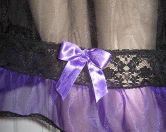 Schiere schwarze Nylon Petticoat Slip Rüschen Rüschen lila Sissy Spitze Dessous Erwachsene feminine Glamour Fantasy Mammutbaum verschiedene Farben erhältlich